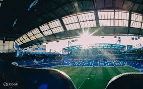 男球迷见到国青遭绝杀后在家摔东西，老婆孩子看呆了27亮104回复